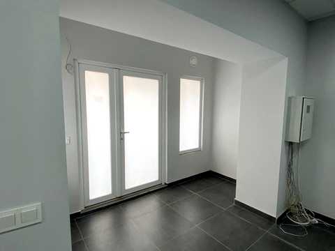 комерційна за адресою Височана вул., 18 к26