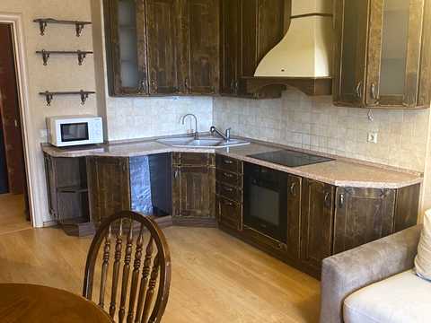 квартира за адресою Анни Ахматової вул., 35