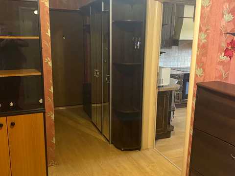 квартира за адресою Анни Ахматової вул., 35
