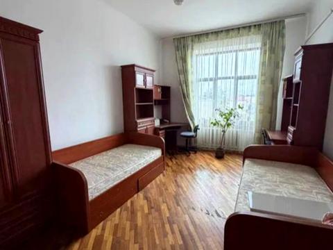 квартира за адресою Академіка Івана Крип'якевича вул., 1