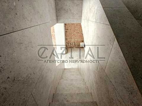 комерційна за адресою Хрещатик вул. (Kreschatic), 24