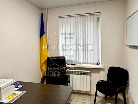комерційна за адресою Ольжича вул., 5