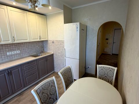 квартира за адресою Авіаконструктора Ігоря Сікорського вул. (Танкова), 1