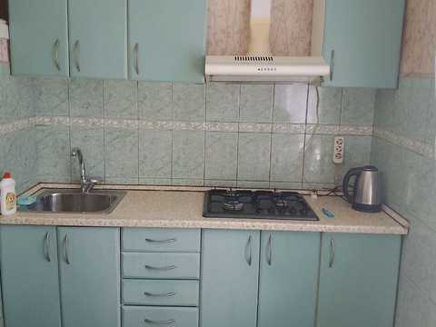 квартира за адресою Генерала Алмазова вул. (Кутузова), 14