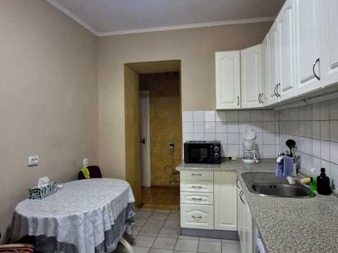 квартира за адресою Старонаводницька вул., 8