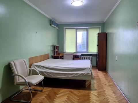 квартира за адресою Старонаводницька вул., 8