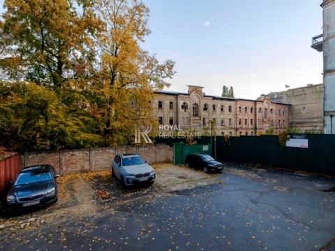 комерційна за адресою Євгена Чикаленка вул. (Пушкінська), 33