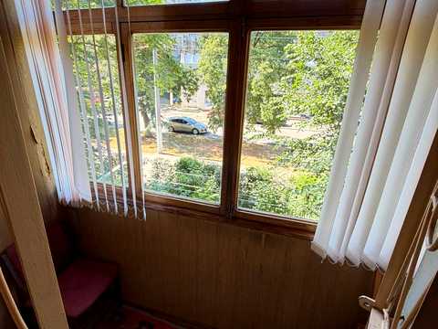 квартира за адресою Героїв Крут вул. (Валентини Терешкової), 4