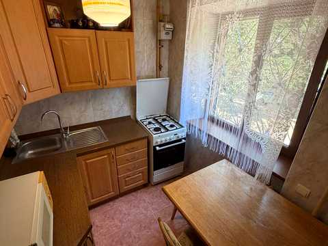 квартира за адресою Героїв Крут вул. (Валентини Терешкової), 4