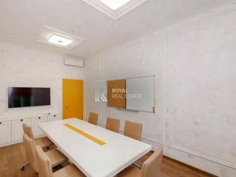 комерційна за адресою Євгена Чикаленка вул. (Пушкінська), 33