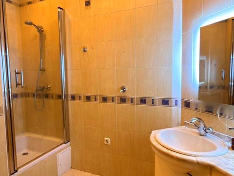 квартира за адресою Сімферопольська вул., 11
