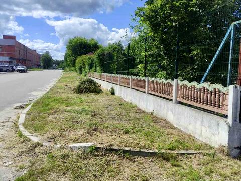 комерційна за адресою Металургів вул., 50