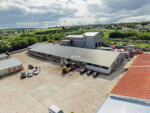 комерційна за адресою Соборна вул., 35