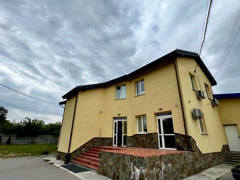 комерційна за адресою Богдана Хмельницького вул., 267