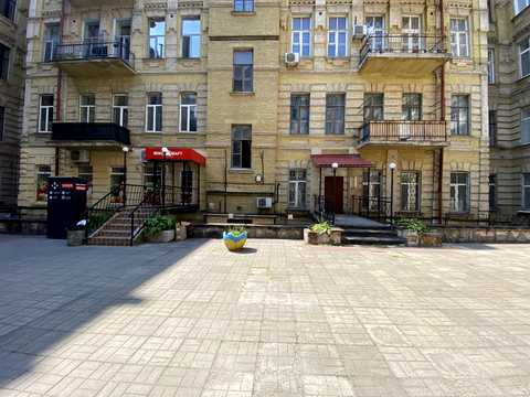 коммерческая по адресу Богдана Хмельницкого ул., 10