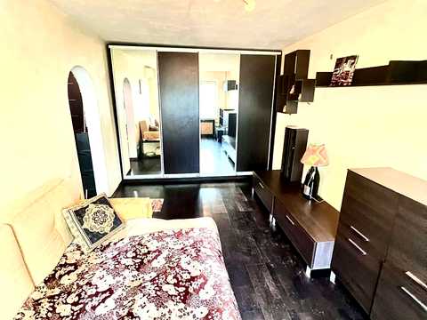 квартира за адресою Гідропаркова вул., 17