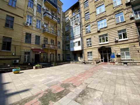 коммерческая по адресу Богдана Хмельницкого ул., 10