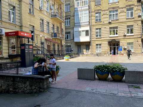 коммерческая по адресу Богдана Хмельницкого ул., 10