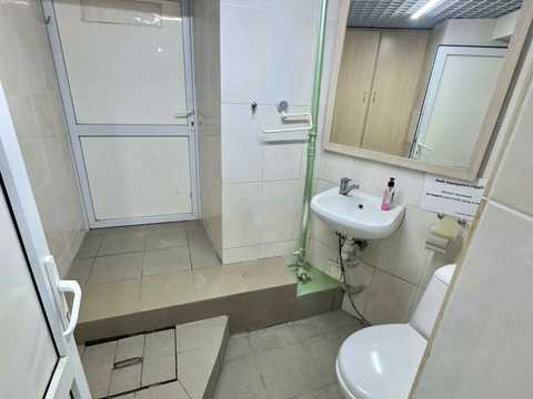 комерційна за адресою Старокиївська вул., 26