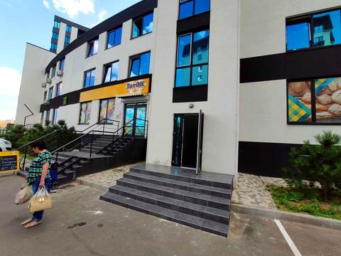 комерційна за адресою Сагайдачного вул., 16