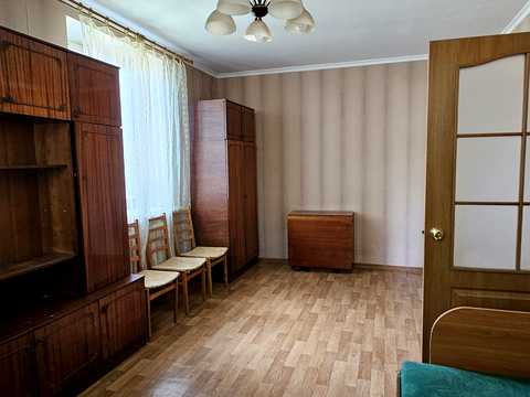 квартира за адресою Льва Ландау просп. (50-річчя СРСР), 241