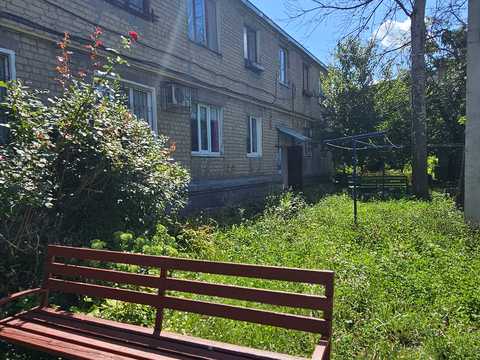 квартира за адресою Льва Ландау просп. (50-річчя СРСР), 241