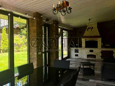 будинок за адресою Ярослава Стецька вул. (Комарова)