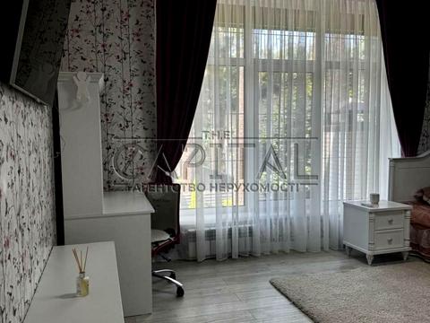 будинок за адресою Ярослава Стецька вул. (Комарова)