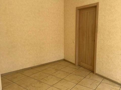 комерційна за адресою Королеви Єлизавети ІІ вул. (Глинки), 2