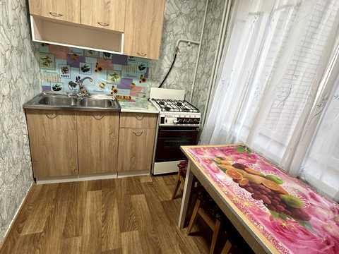 квартира за адресою Михайла Лушпи просп. (Космонавтів), 42