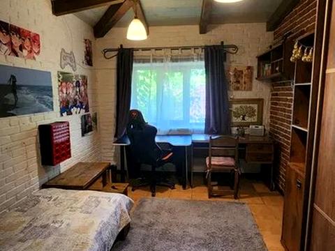 будинок за адресою с. Розсошенці, Центральна вул., 6