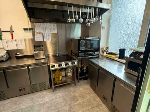 коммерческая по адресу Корятовича пл., 2
