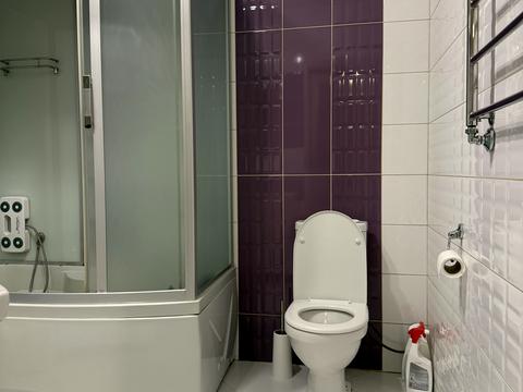 квартира за адресою В'ячеслава Чорновола вул., 60
