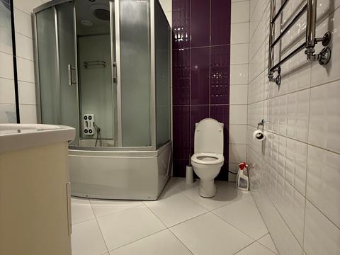 квартира за адресою В'ячеслава Чорновола вул., 60