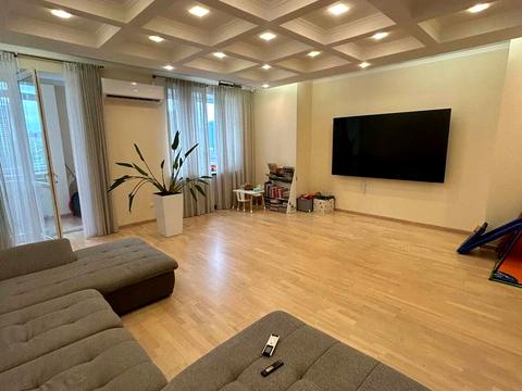 квартира по адресу Довженко ул., 6а