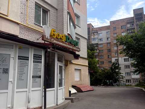 комерційна за адресою Петра Болбочана вул. (Городовікова), 3/2