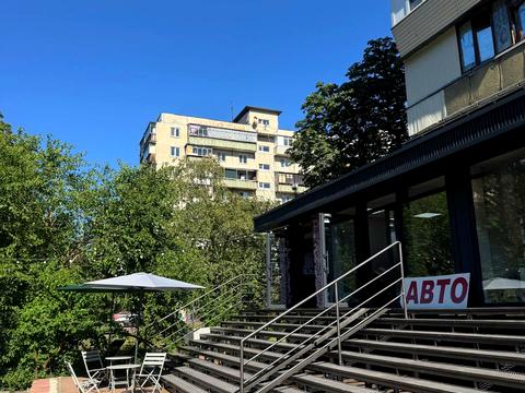 комерційна за адресою Ореста Левицького вул. (Академіка Курчатова), 20