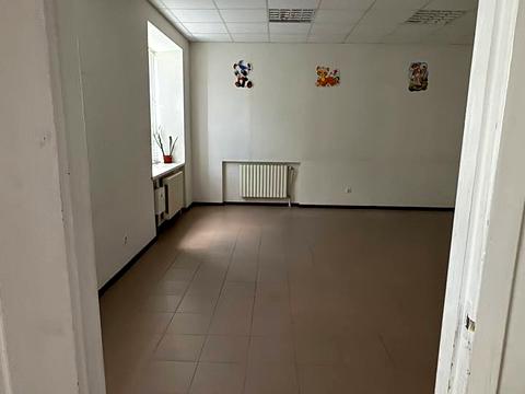 комерційна за адресою Української Повстанської Армії вул. (Ватутіна), 36/11