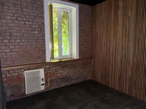 комерційна за адресою Небесної Сотні вул. (Леніна), 4А