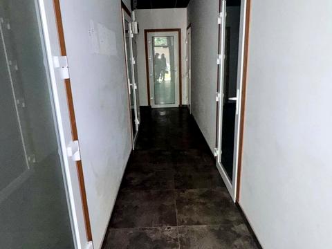 комерційна за адресою Небесної Сотні вул. (Леніна), 4А