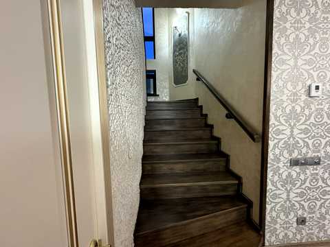 будинок за адресою Центральна вул., 10