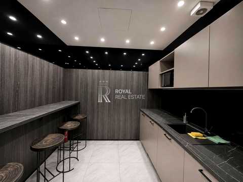 коммерческая по адресу Кловский спуск, 7