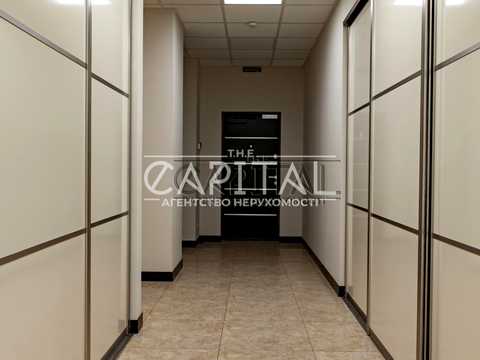 коммерческая по адресу Кловский спуск, 7
