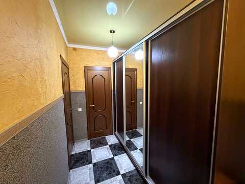 квартира за адресою Авіаконструктора Ігоря Сікорського вул. (Танкова), 1