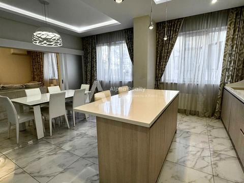 квартира по адресу Андрея Верхогляда ул. (Михайла Драгомирова), 2-А