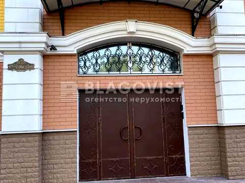 комерційна за адресою Юрківська вул., 28