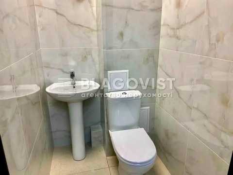 комерційна за адресою Юрківська вул., 28