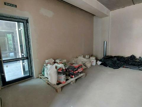 комерційна за адресою Космонавтів вул., 27К