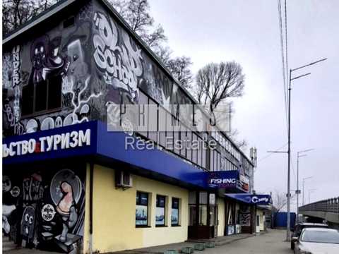 комерційна за адресою Набережне шосе, 25
