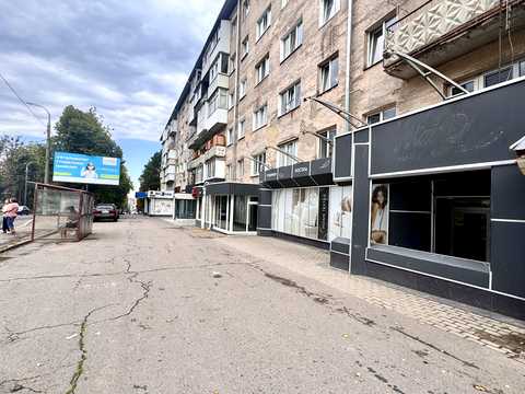 комерційна за адресою Рівне, Степана Бандери вул., 59